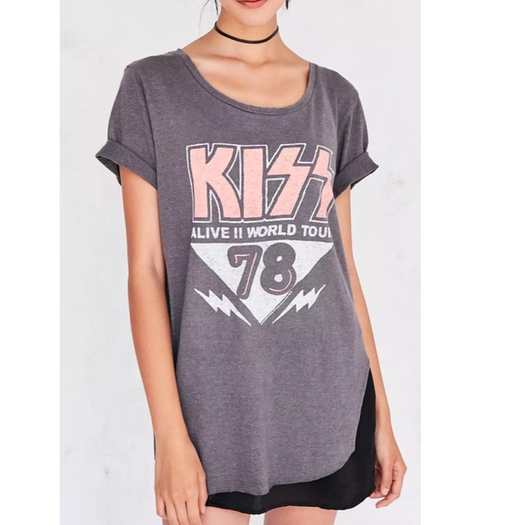 Junk Food Clothing Tops - Junk Food Kiss Shirttail Band Tee Gray Size Medium